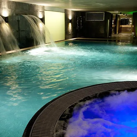 邦尼欧拜德埃格萨米酒店 4*